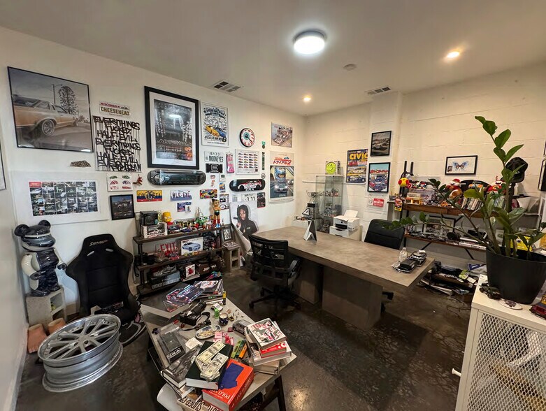 353 S Clarence St, Los Angeles, CA à louer - Photo de l’immeuble – Image 3 sur 4