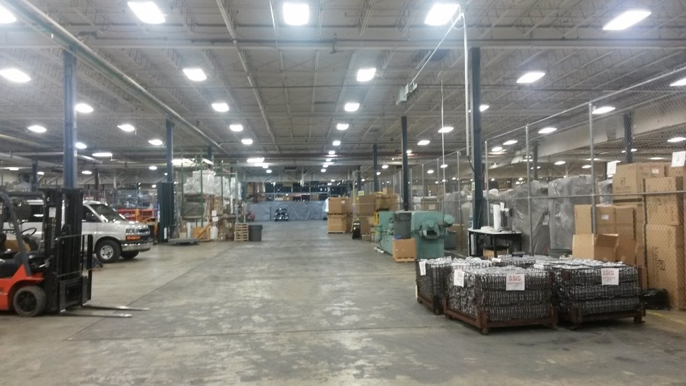 145 Cane Creek Industrial Park Rd, Fletcher, NC à louer - Photo intérieure – Image 3 sur 20