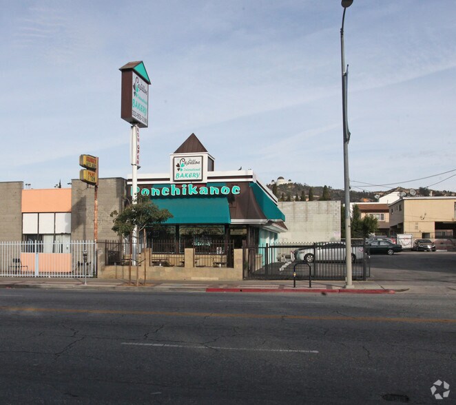 5019 Hollywood Blvd, Los Angeles, CA à vendre - Photo de l’immeuble – Image 3 sur 4