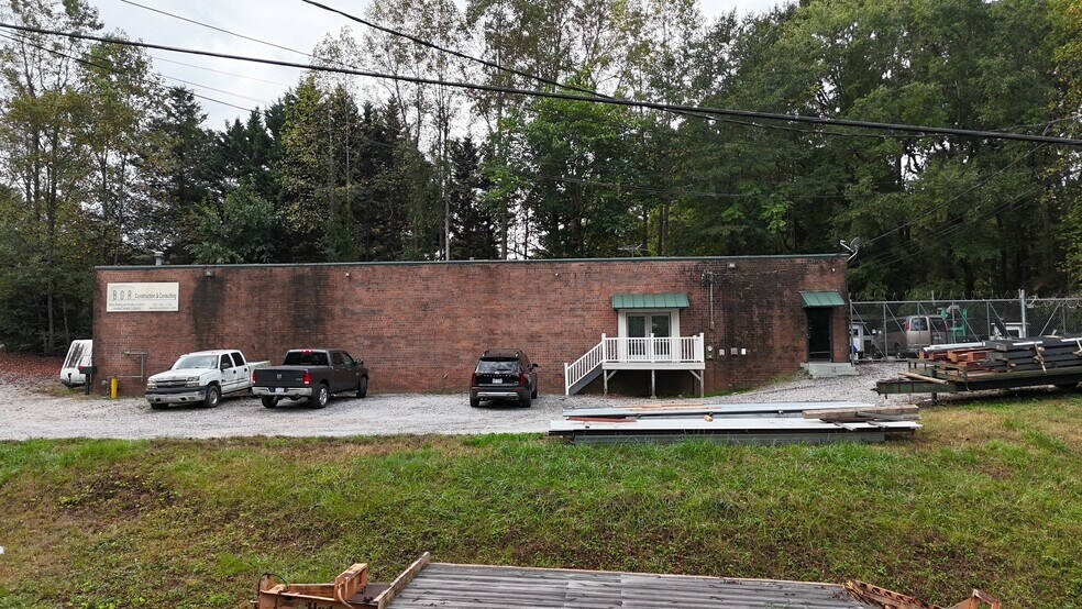 1525 9th Ave SE, Hickory, NC à vendre - Photo de l’immeuble – Image 3 sur 17