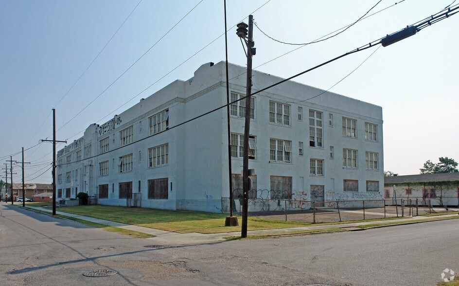 1301 Clouet St, New Orleans, LA à vendre - Photo de l’immeuble – Image 3 sur 32