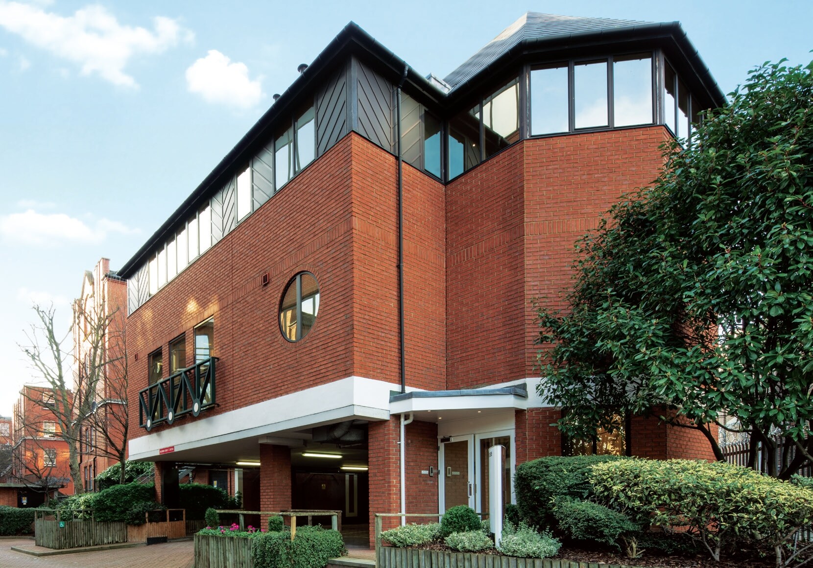 77 Fulham Palace Rd, Londres à louer Photo principale– Image 1 sur 9