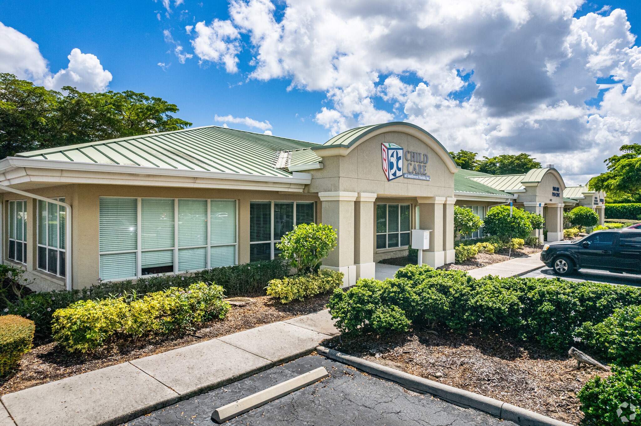 6831 Palisades Park Ct, Fort Myers, FL à louer Photo principale– Image 1 sur 9