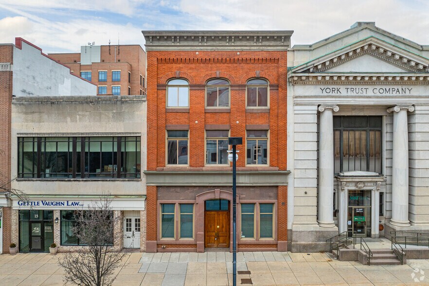 17 E Market St, York, PA à louer - Photo de l’immeuble – Image 3 sur 20