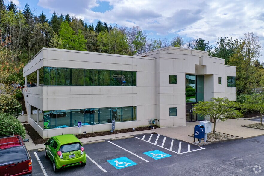 2400 Corporate Dr, Wexford, PA à louer - Photo principale – Image 1 sur 8