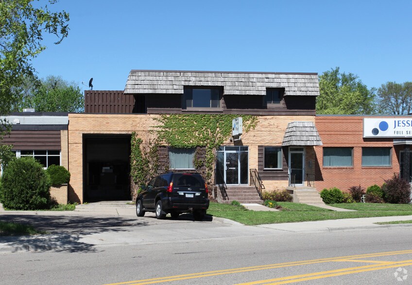 3982 Alabama Ave S, Saint Louis Park, MN à vendre - Photo de l’immeuble – Image 2 sur 2