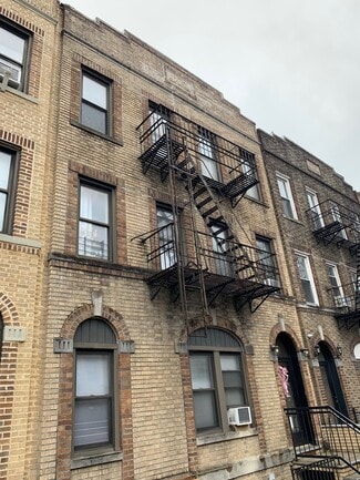 Plus de détails pour 576 83rd St, Brooklyn, NY - Logement à vendre