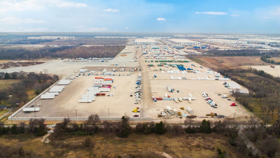 1600 Fulghum, Hutchins, TX à louer - Photo de l’immeuble – Image 3 sur 11