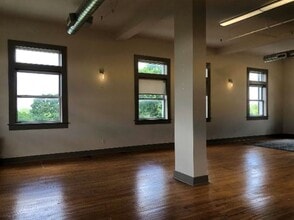 1111 W 39th St, Kansas City, MO à louer Photo intérieure– Image 2 sur 8