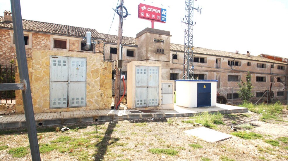 Local commercial dans Sax, Alicante à vendre - Photo de l’immeuble – Image 3 sur 25