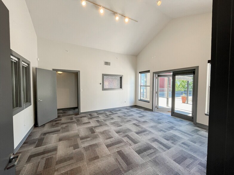 2510 Western Ave, Seattle, WA à louer - Photo intérieure – Image 2 sur 12
