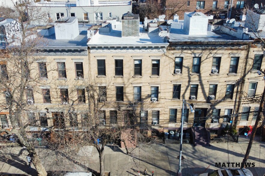 49 Saint Nicholas Ave, Brooklyn, NY à vendre - Photo de l’immeuble – Image 1 sur 6