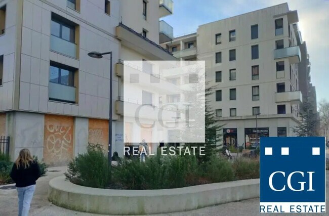 Plus de détails pour Local commercial à louer