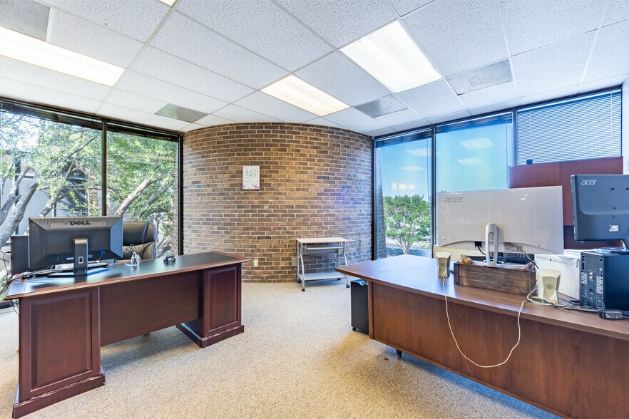 8500 Shoal Creek Blvd, Austin, TX à vendre - Photo de l’immeuble – Image 2 sur 12