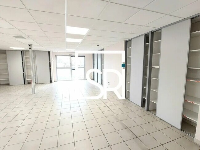 Plus de détails pour Bureau à louer