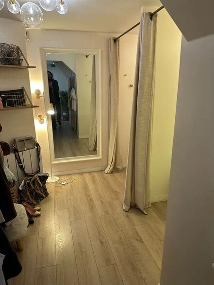 Local commercial dans Paris à louer - Photo intérieure – Image 3 sur 3