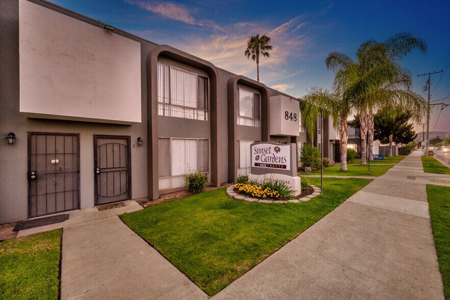 848 N Mollison Ave, El Cajon, CA à vendre - Photo de l’immeuble – Image 1 sur 12