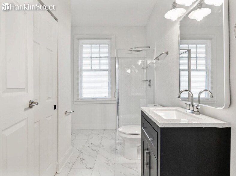 5301 S 27th Ave, Gulfport, FL à vendre - Photo intérieure – Image 3 sur 12