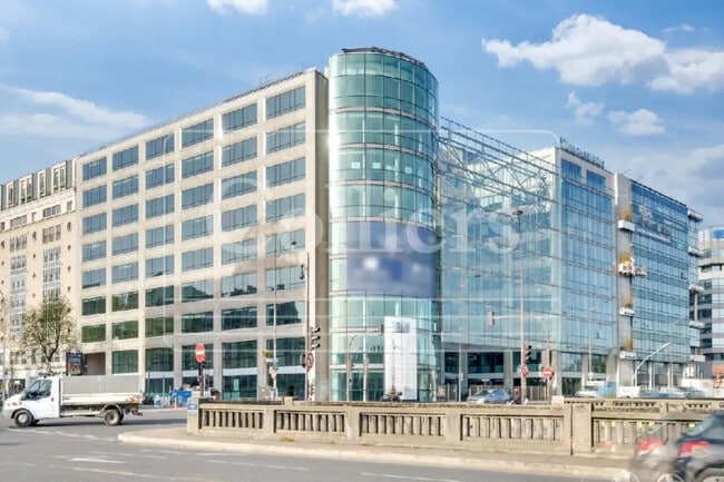 Plus de détails pour 29 Boulevard Romain Rolland, Montrouge - Bureau à louer