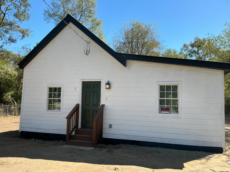 1 Tigner St, Newnan, GA à vendre - Photo principale – Image 1 sur 1