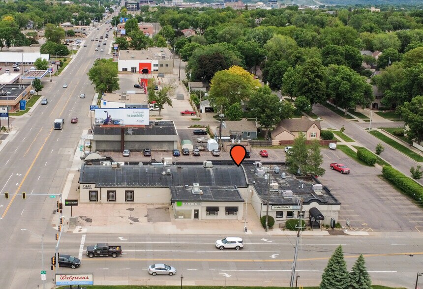 1714 S Minnesota Ave, Sioux Falls, SD à louer - Photo de l’immeuble – Image 2 sur 26
