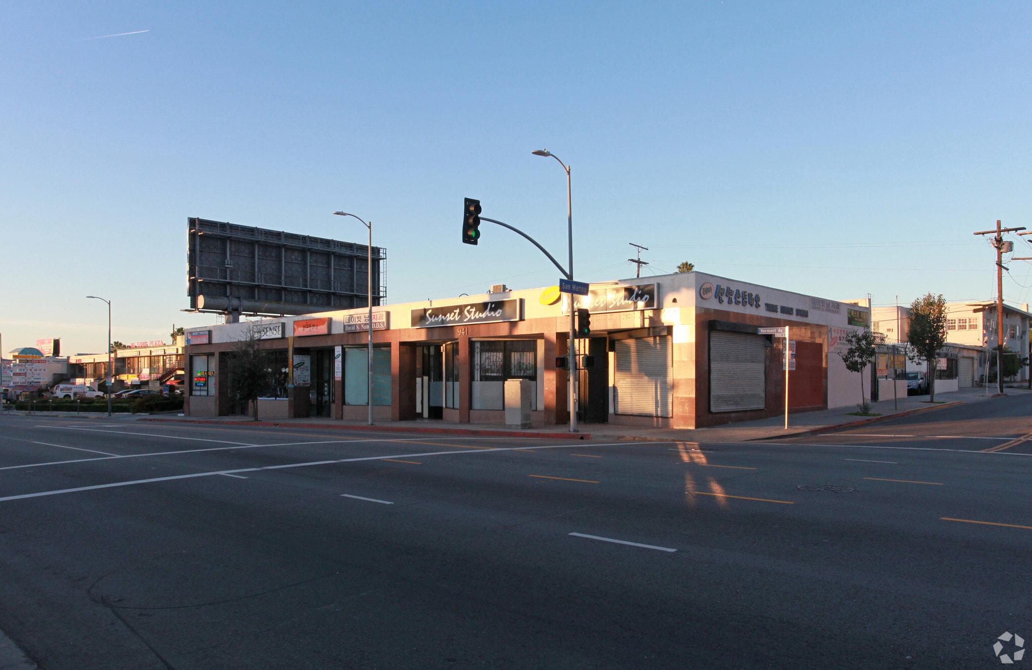 941 S Vermont Ave, Los Angeles, CA à vendre Photo principale– Image 1 sur 5