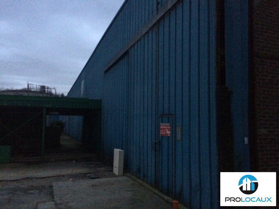 Industriel/Logistique dans Le Houlme à louer Photo de l’immeuble– Image 1 sur 3