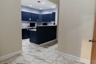 10354 S Harlem Ave, Palos Hills, IL à louer Photo intérieure– Image 1 sur 11