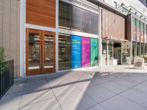 750 W 7th St, Los Angeles, CA à louer Photo de l’immeuble– Image 1 sur 6