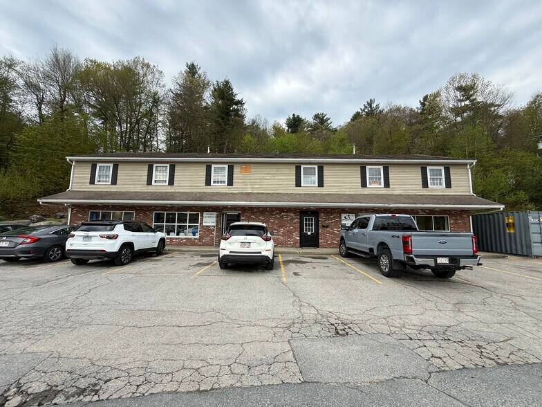 79 Reservoir St, Holden, MA à louer - Photo principale – Image 1 sur 19
