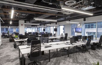 1 Richmond St W, Toronto, ON à louer Photo intérieure– Image 2 sur 3