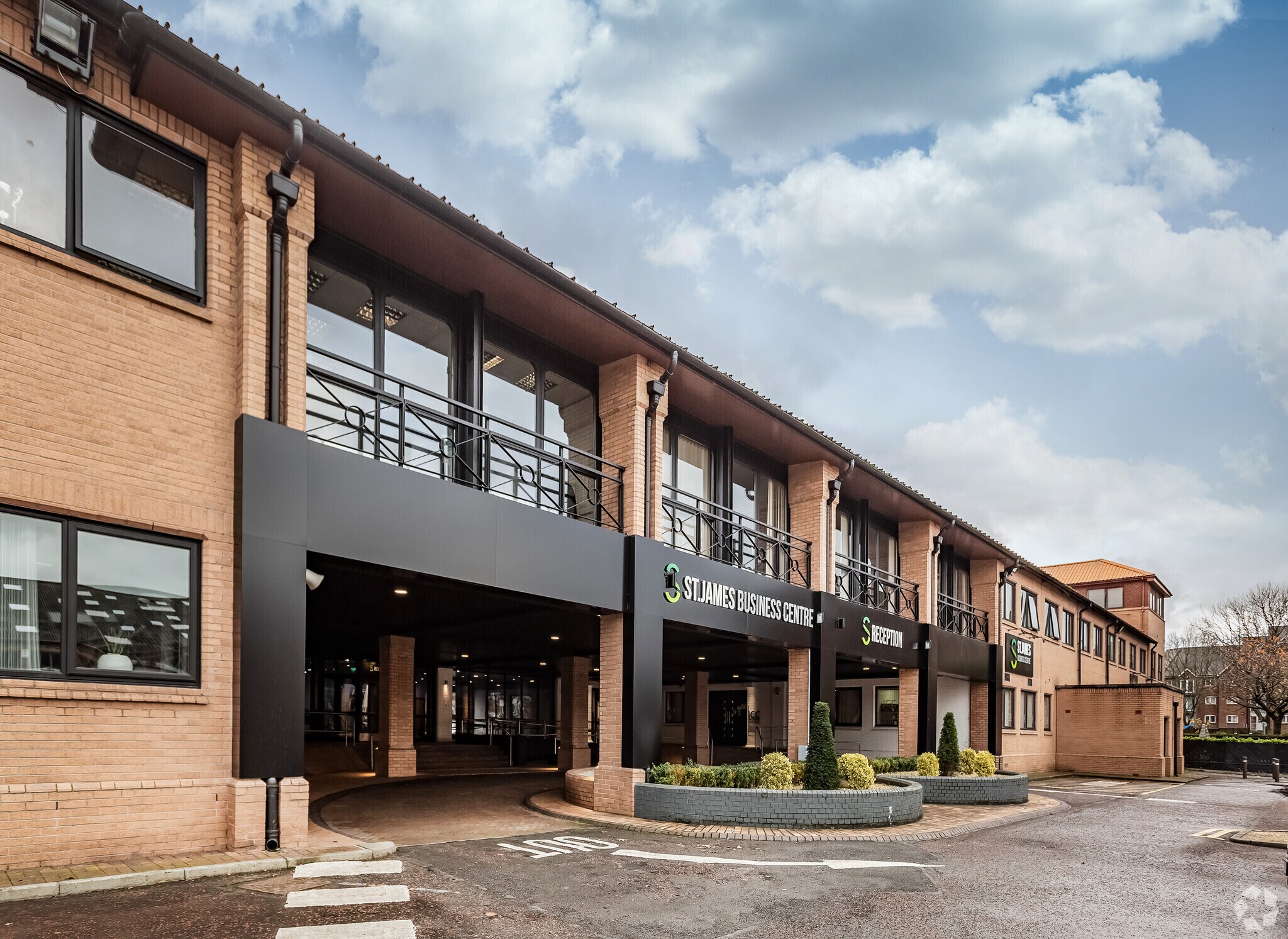 Wilderspool Causeway, Warrington à louer Photo de l’immeuble– Image 1 sur 5