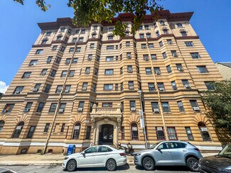 Plus de détails pour 1301 St Paul St, Baltimore, MD - Logement à vendre