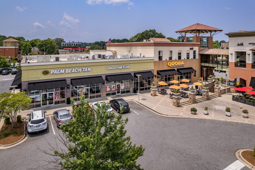 1600-1730 E Woodlawn Rd, Charlotte, NC à louer - Photo de l’immeuble – Image 3 sur 10