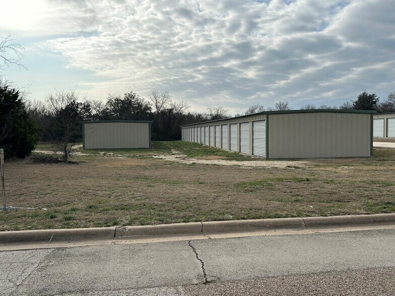 313 G St, Meridian, TX à vendre - Photo de l’immeuble – Image 3 sur 4
