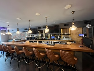 Plus de détails pour 12 W Peachtree Pl, Atlanta, GA - Local commercial à vendre