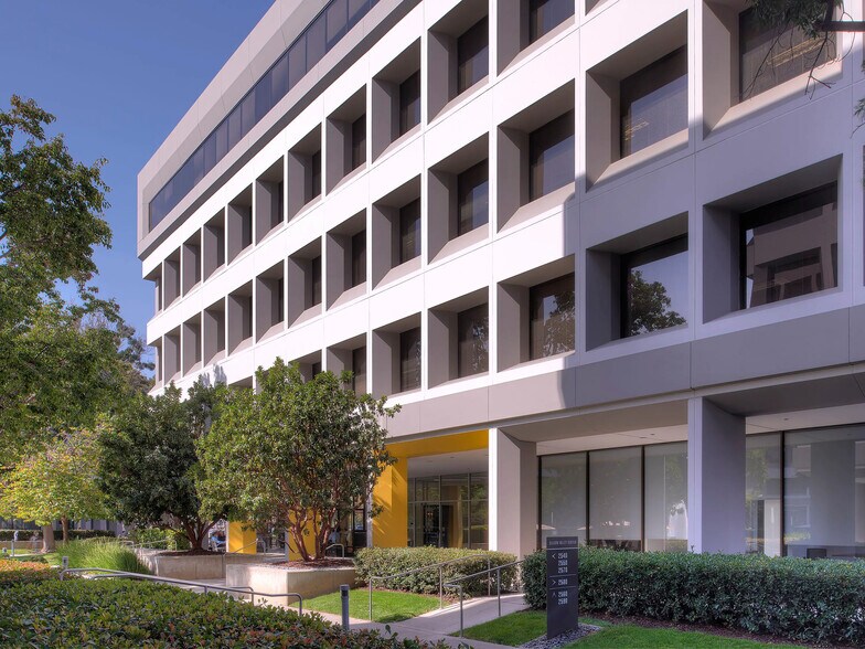 2590 N 1st St, San Jose, CA à louer - Photo principale – Image 1 sur 6