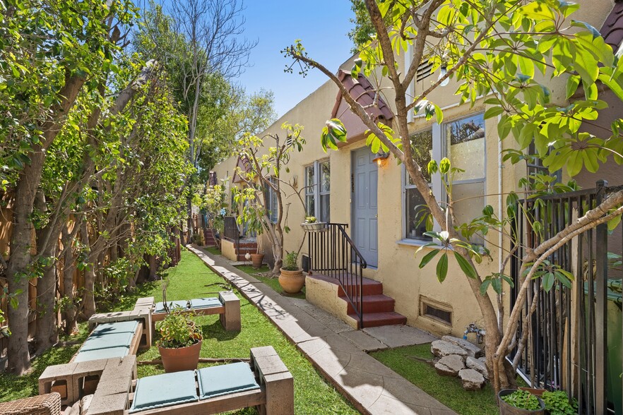 3456 Plata St, Los Angeles, CA à vendre - Photo principale – Image 1 sur 14