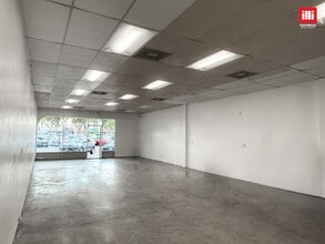 9050-9070 Van Nuys Blvd, Panorama City, CA à louer Photo intérieure– Image 2 sur 3