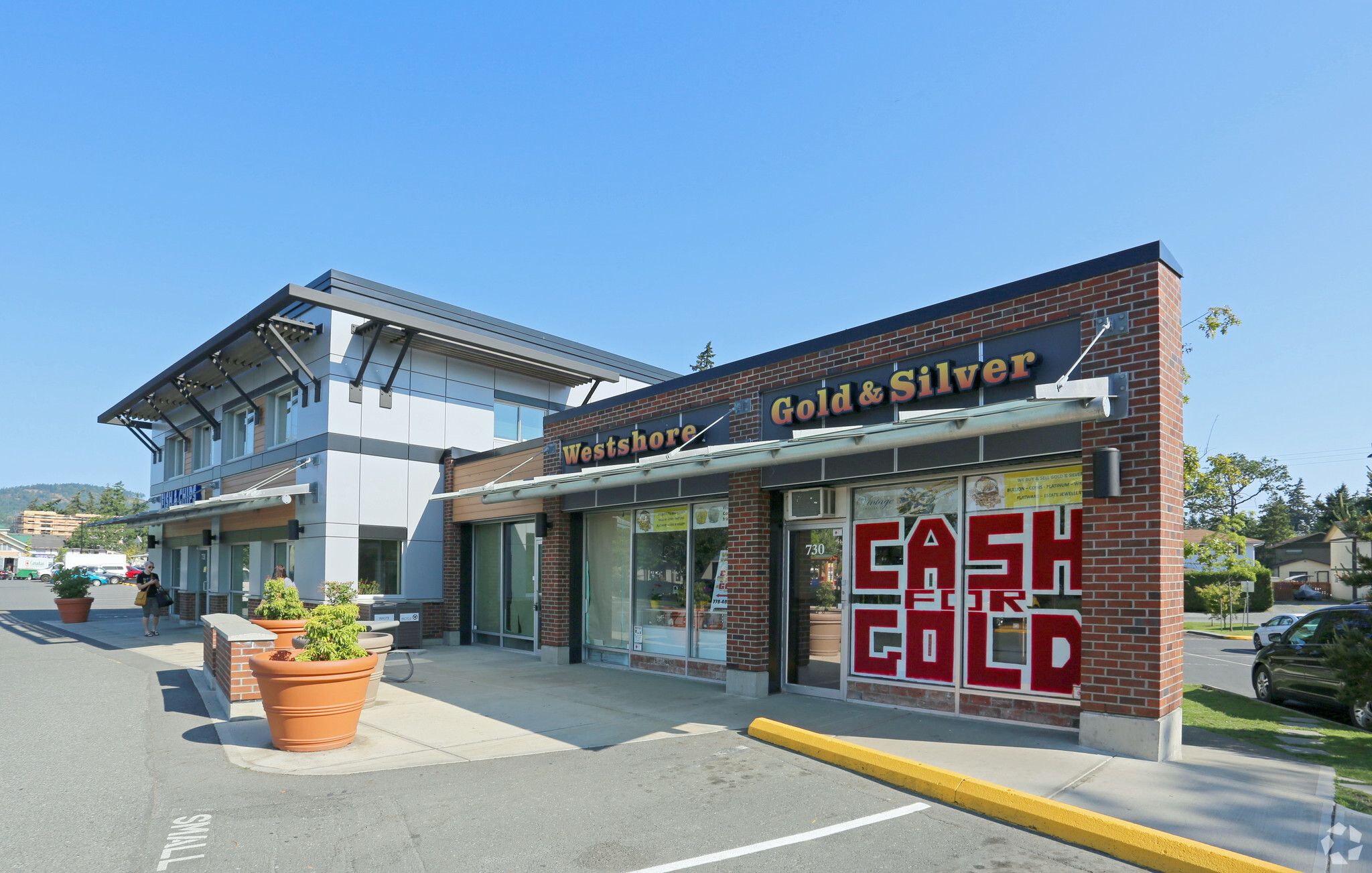 734-774 Goldstream Av, Langford, BC à louer Photo principale– Image 1 sur 6