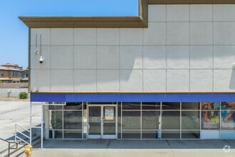 2218-2290 S Garey Ave, Pomona, CA à louer Photo de l’immeuble– Image 1 sur 7