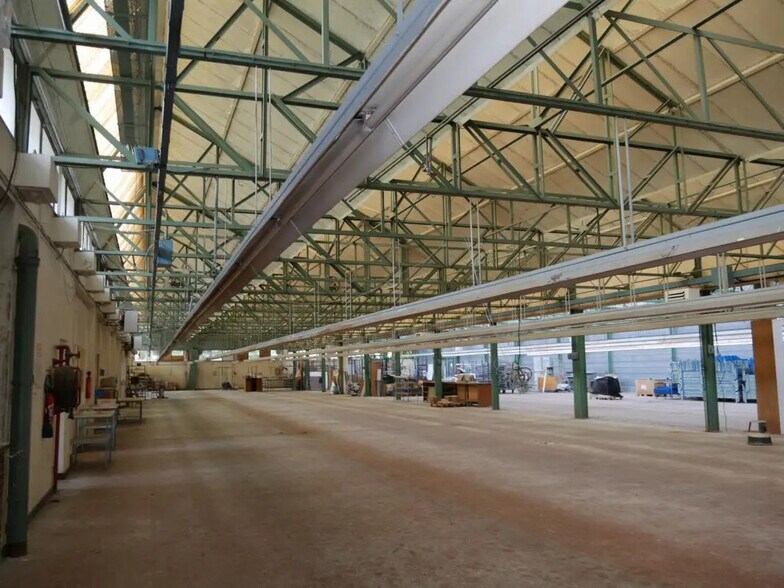 Industriel/Logistique dans Gaillefontaine à louer - Photo de l’immeuble – Image 3 sur 5