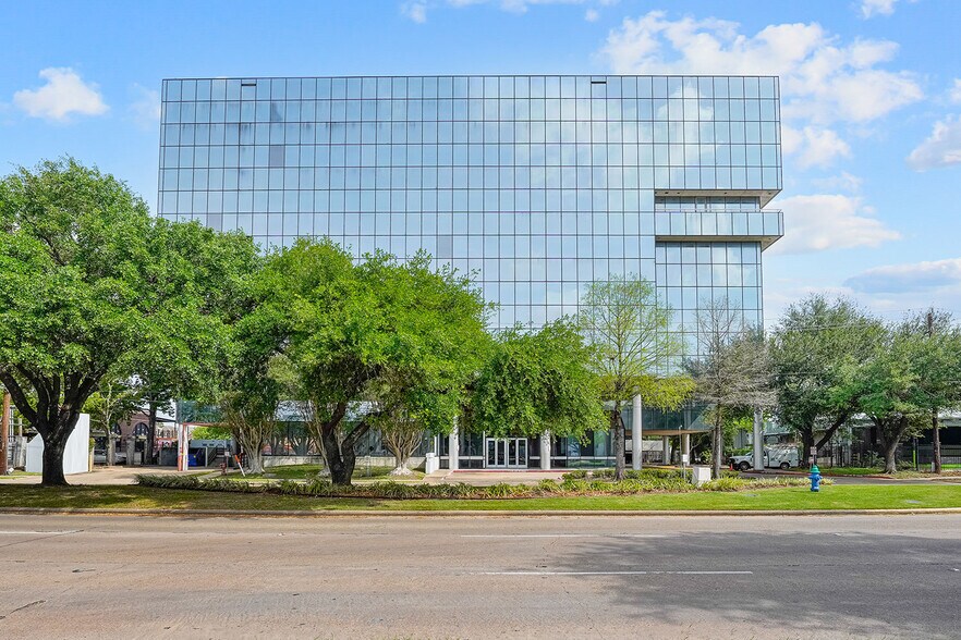 6222 Richmond Ave, Houston, TX à vendre - Photo de l’immeuble – Image 2 sur 17