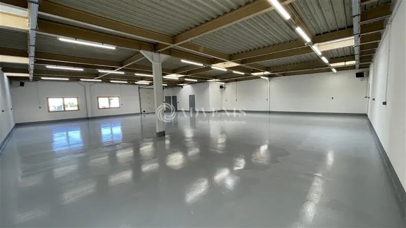 Local d’activités dans Croissy-Beaubourg à louer - Photo intérieure – Image 1 sur 11