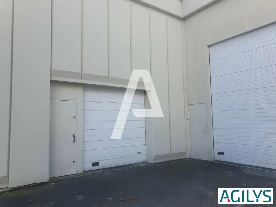 Local d’activités dans Valenton à louer Photo de l’immeuble– Image 1 sur 7