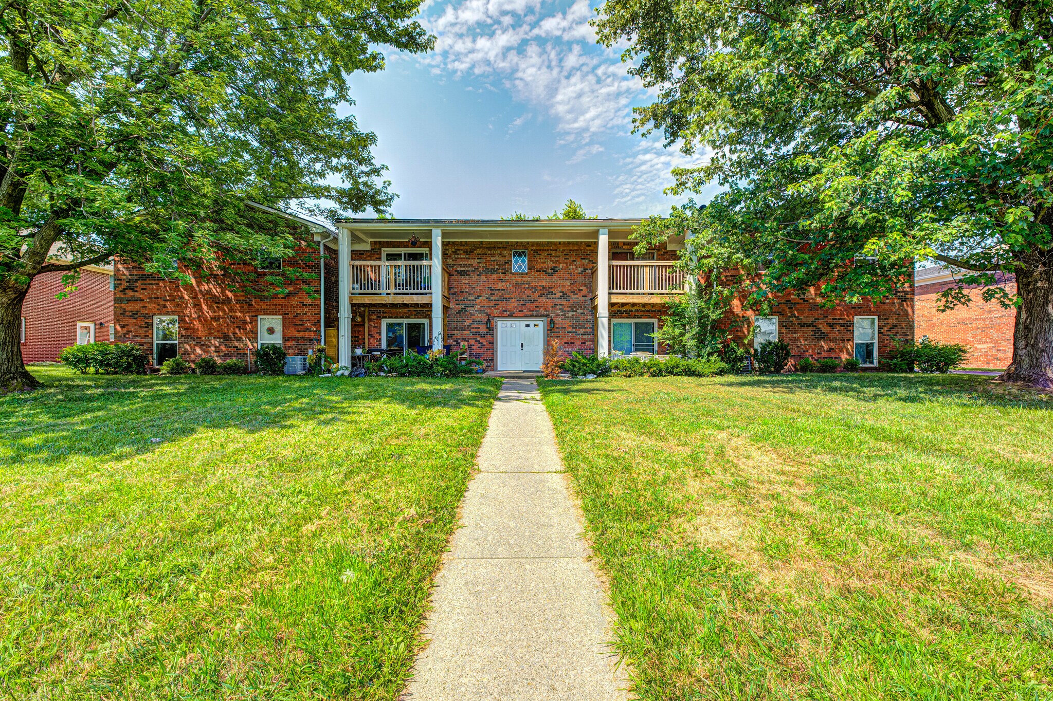 622 Wooddale Ter, Greenwood, IN à vendre Photo de l’immeuble– Image 1 sur 4