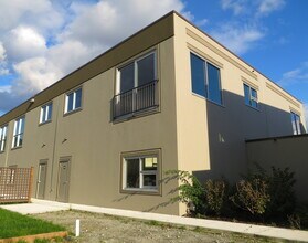 12835 Lilley Dr, Maple Ridge, BC à louer Photo de l’immeuble– Image 2 sur 3