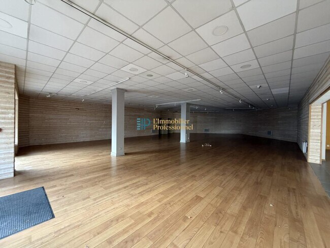 Plus de détails pour Local commercial à vendre
