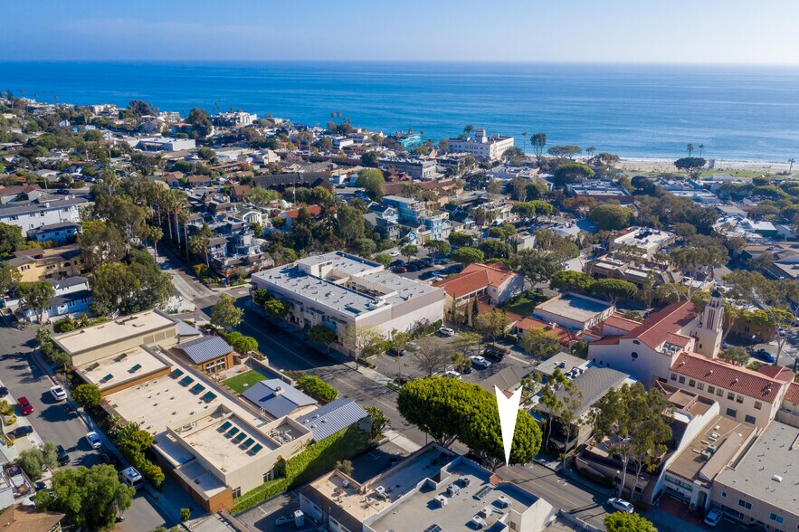 352 3rd St, Laguna Beach, CA à vendre - Photo de l’immeuble – Image 2 sur 7