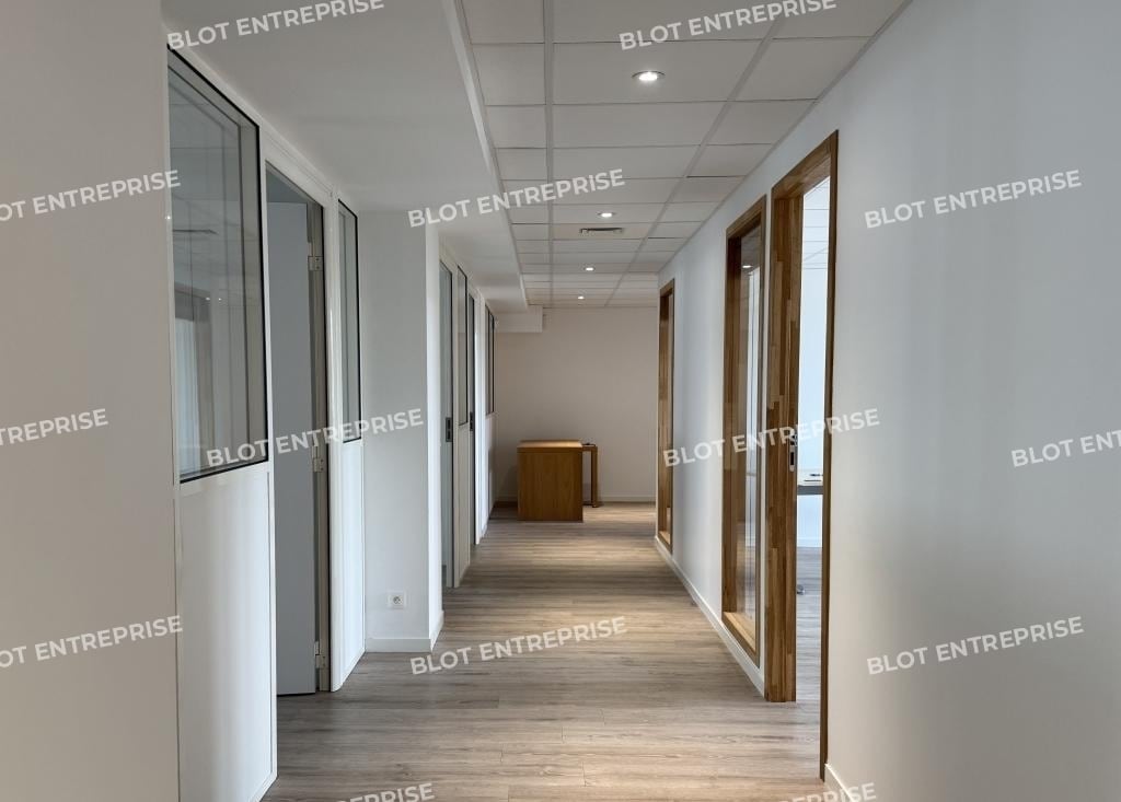 Bureau dans Vannes à vendre Photo intérieure– Image 1 sur 7